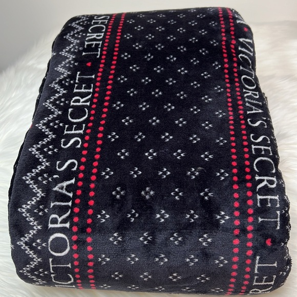 Victoria Secret Sherpa Blanket